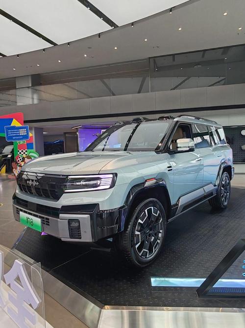 成都153比亚迪方程豹硬派越野的爆款，英菲尼迪35周年与你共成长